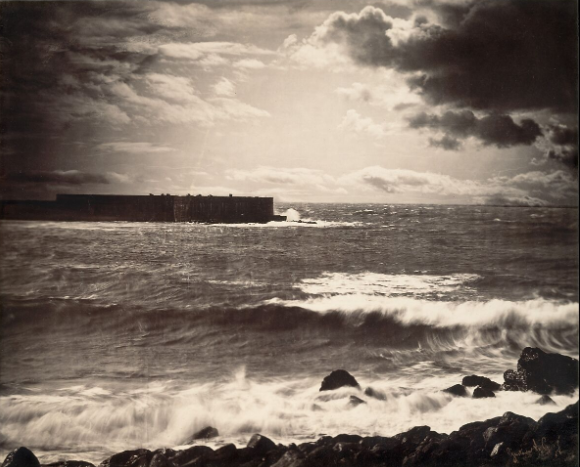From Shoreline to Wall: How Landscape Photography Changes a Room
